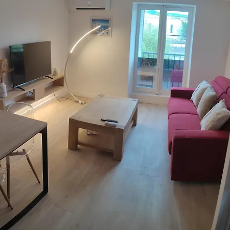Lejlighed Ideally Located, Air-conditioned